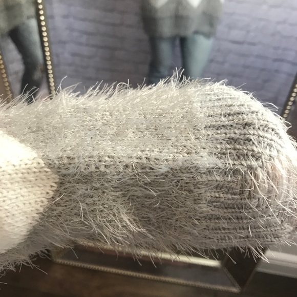 LAST//Fuzzy Hearts Sweater - Picture 6 of 8